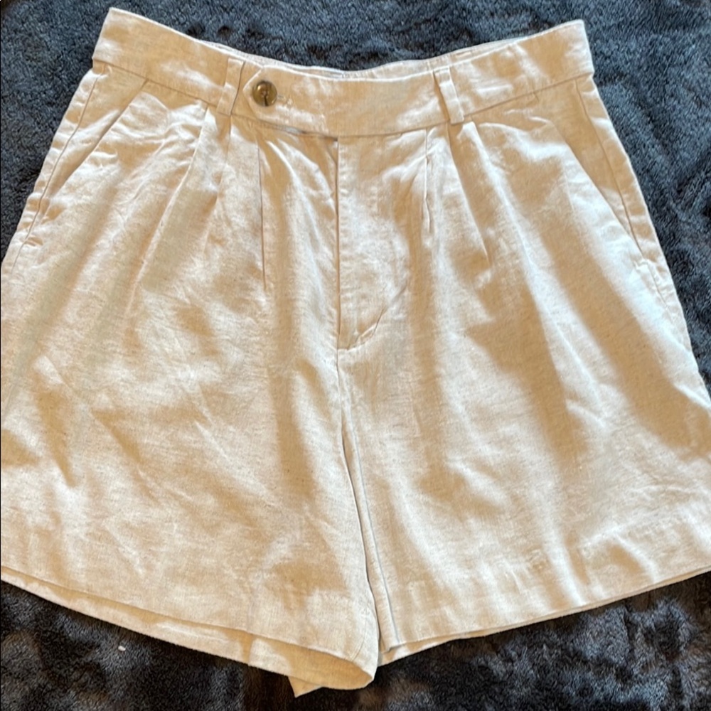 Women's Light Tan Linen Shorts
